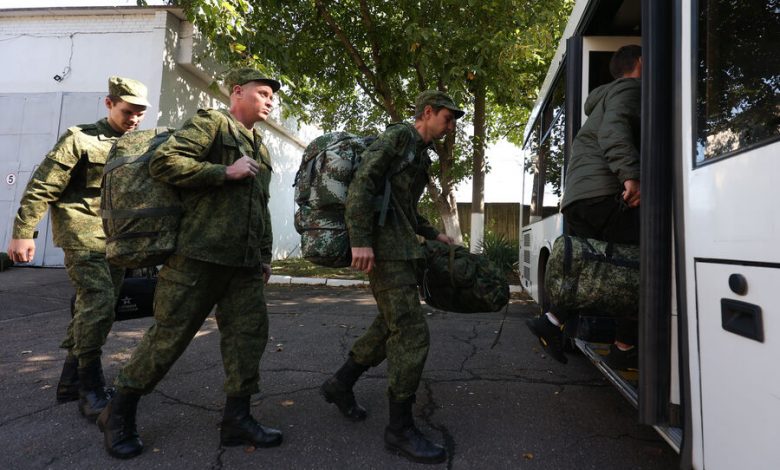 Фото - «Известия»: в «Опоре России» попросили бронь от мобилизации для малого и среднего бизнеса