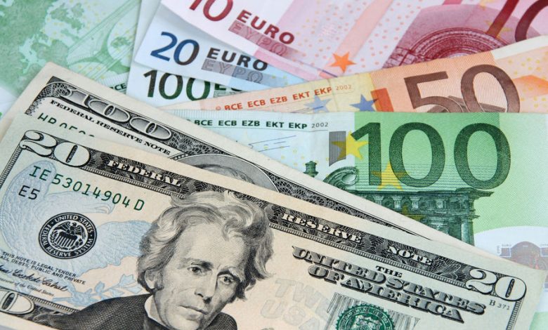 Фото - В Центробанке заявили об откате валютных сбережений россиян к уровню 2012 года